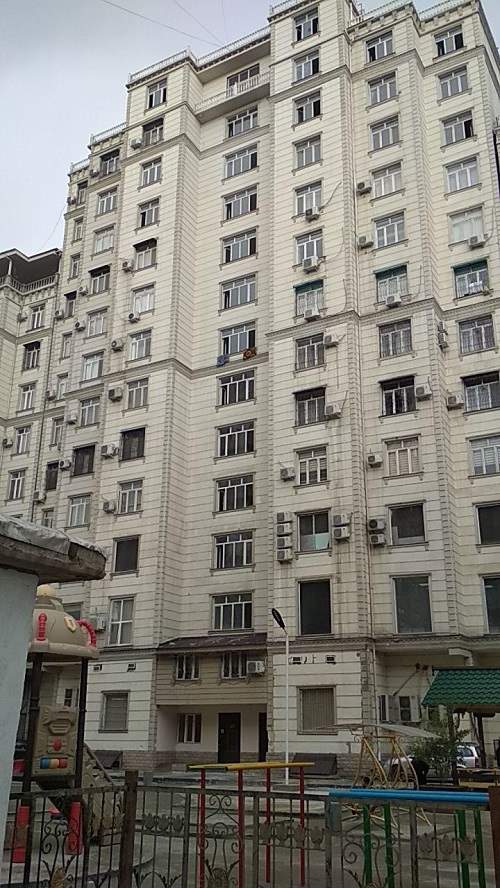  ساختمان تجاری-اداری واقع در کشور تاجیکستان